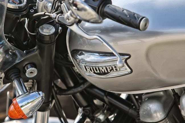 Klasyczny Triumph 3 002
